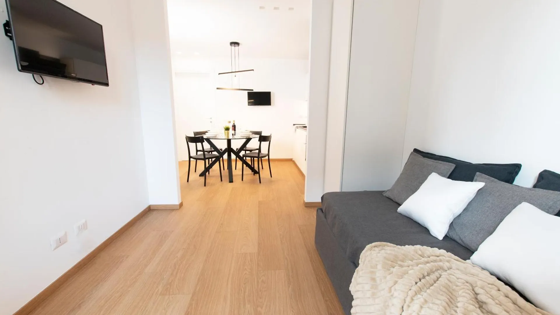 Ihost Apartment - Simonetta 7 Milan 0*,  Italy